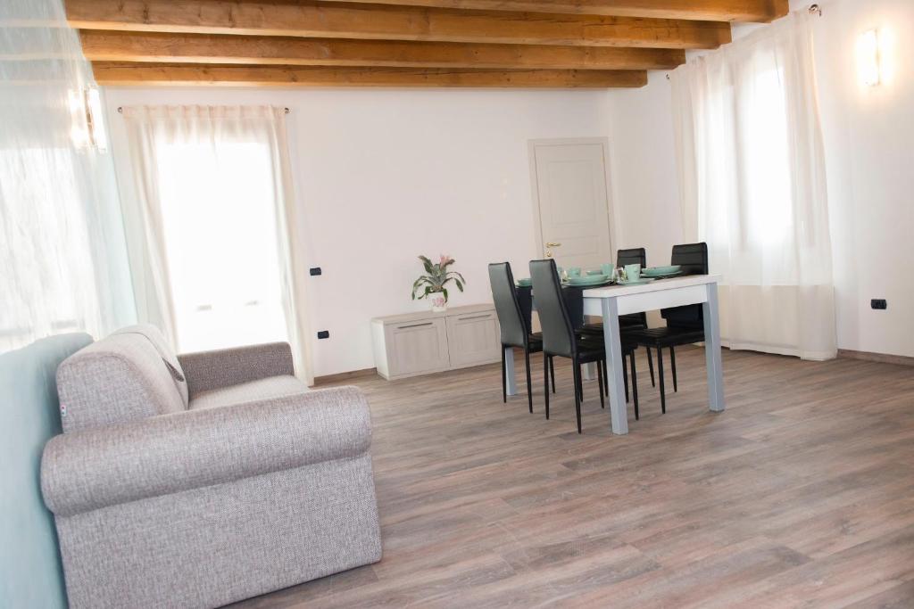 Posedenie v ubytovaní Residence Eremitani
