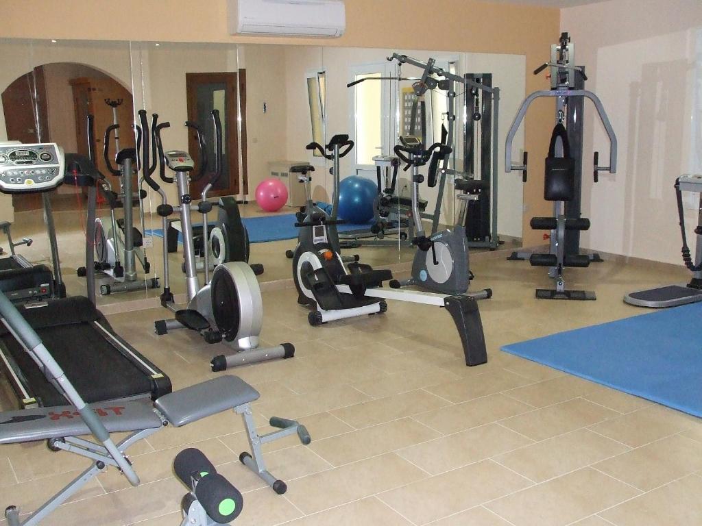 Fitness centrum a/nebo fitness zařízení v ubytování Anassa Deluxe Suites