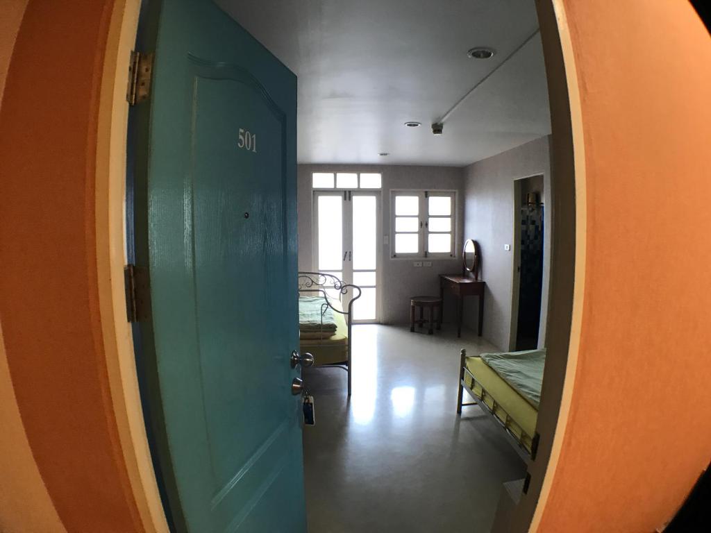 Roof View Place - Resim 24