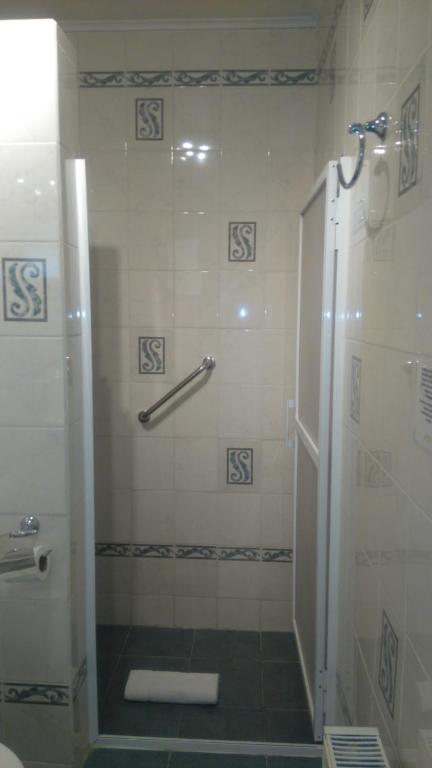 Uma casa de banho em Hostal Loreto Belen