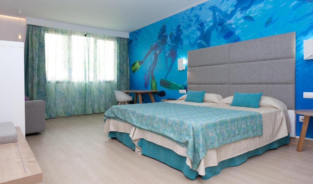 Marvell Club Hotel & Apartments, San Antonio Bay – Updated ...