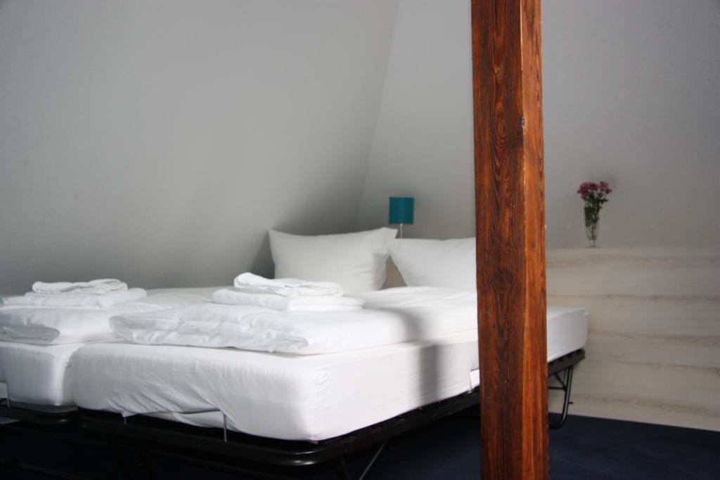 Hotel am Fluss - Habitación Triple Económica