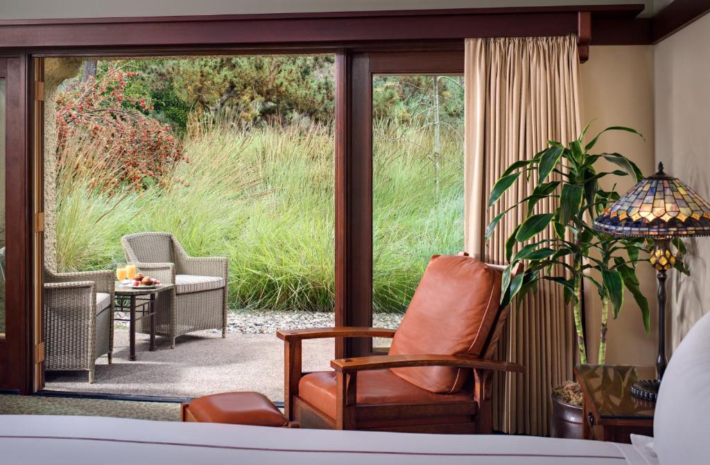 The Lodge at Torrey Pines - 