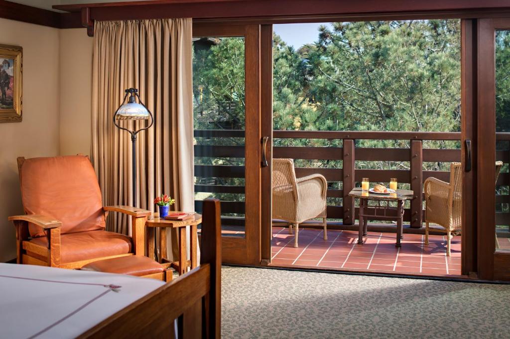 The Lodge at Torrey Pines - 