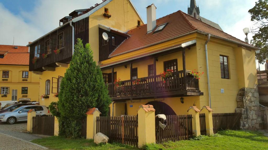 Το κτήριο όπου στεγάζεται  το hostel