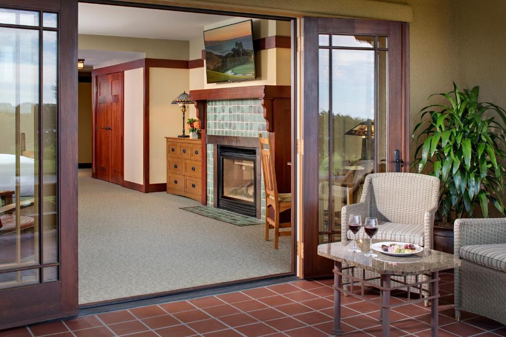 The Lodge at Torrey Pines photo