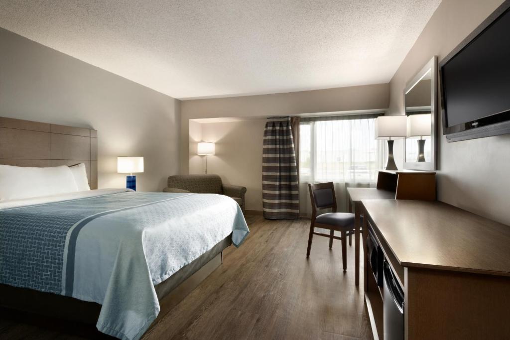 Travelodge Hotel by Wyndham Saskatoon - Resim 31