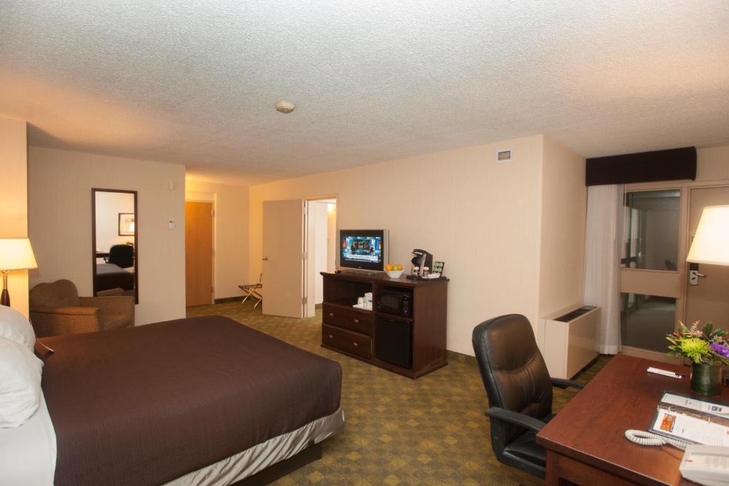 Travelodge Hotel by Wyndham Saskatoon - Resim 38