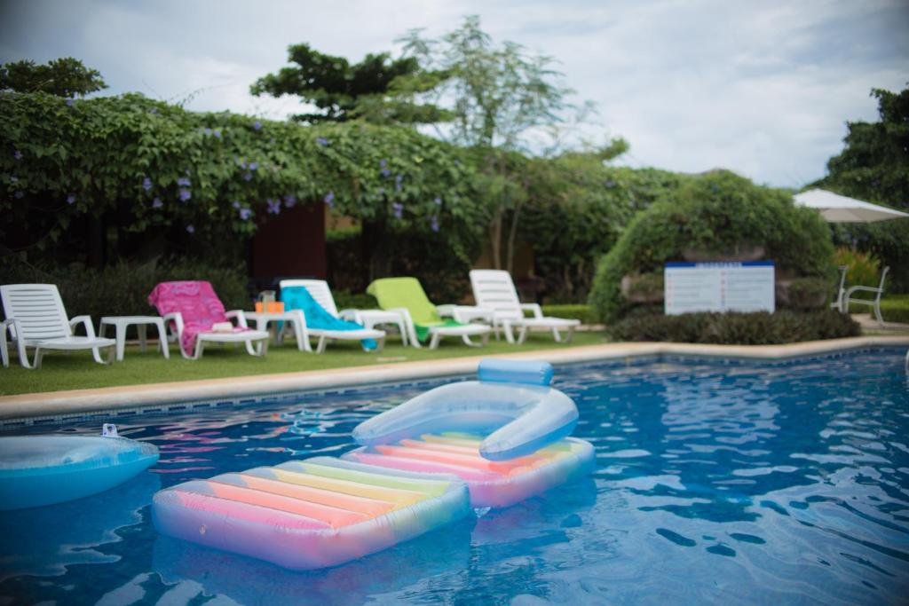 Πισίνα στο ή κοντά στο Apartments-Villas Playa Potrero 1