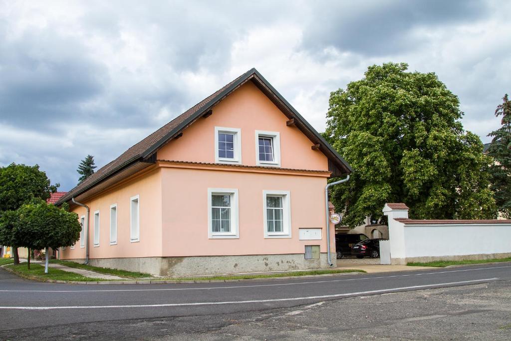 Budynek, w którym mieści się the country house