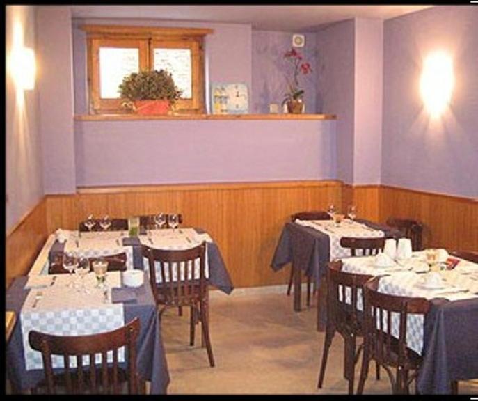 Restaurace v ubytování Hotel El Jaç