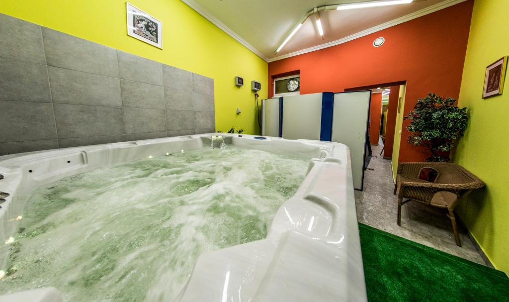 Korona Hotel - Resim 40