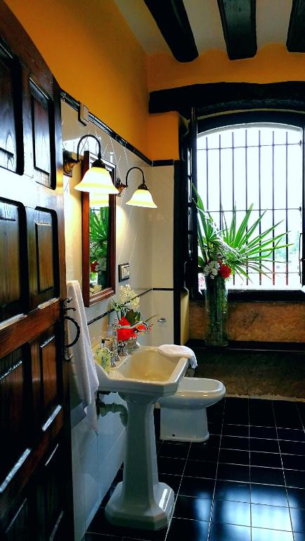 Fotografie z fotogalerie ubytování Hostal Palacio Jaureguia v destinaci Irurita