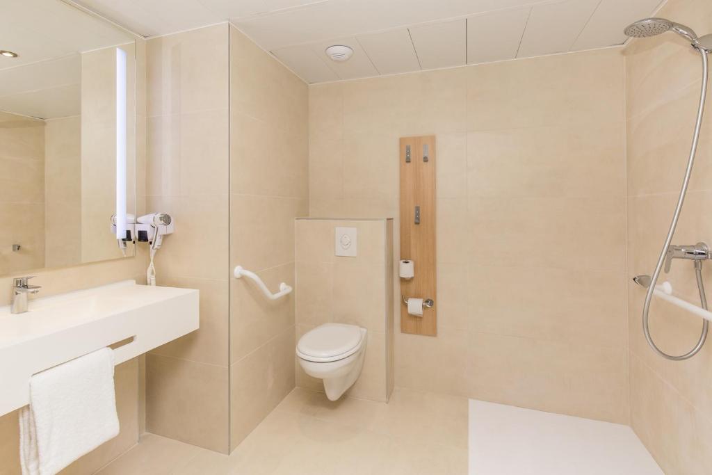 Koupelna v ubytování Campanile Metz Nord - Woippy- Porte du Luxembourg A31