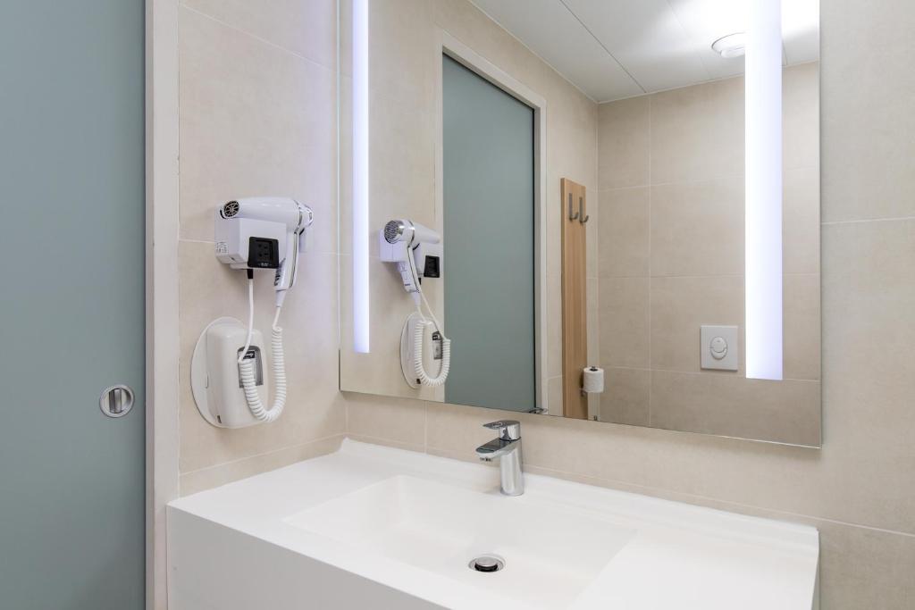 Koupelna v ubytování Campanile Metz Nord - Woippy- Porte du Luxembourg A31