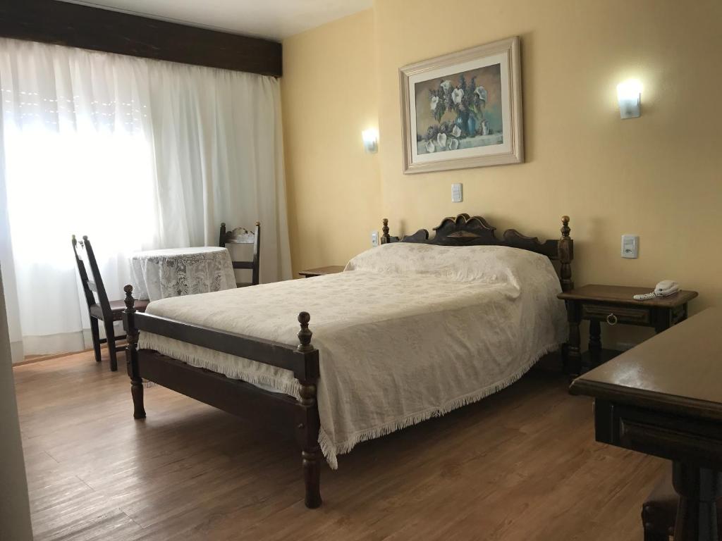  Farol Hotel