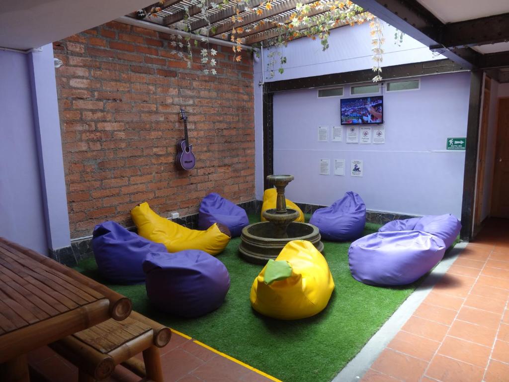 Zona de estar de Purple Monkey Hostel