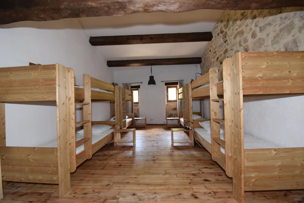 Gîte de La Tour - Bed In Gemengde Slaapzaal Met 8 Bedden