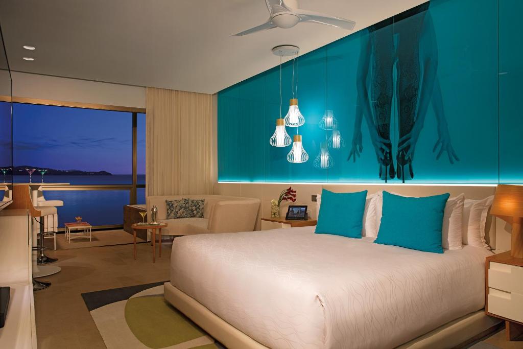 Postel nebo postele na pokoji v ubytování Breathless Montego Bay Adults Only - All Inclusive