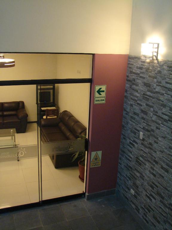 Posezení v ubytování Hostal Qoyllurwasi