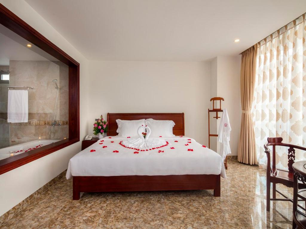 Phòng Deluxe Giường Đôi Với Ban Công và Tầm Nhìn Ra Biển