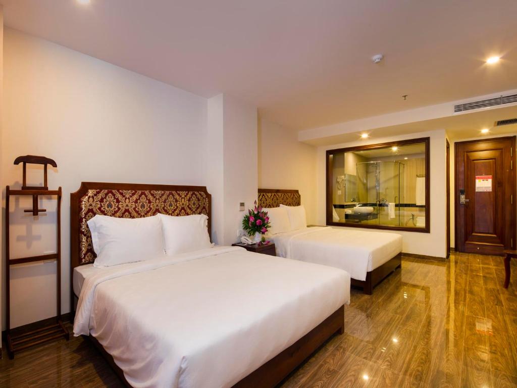 Phòng Deluxe 3 Người với Ban công và Tầm nhìn ra Biển