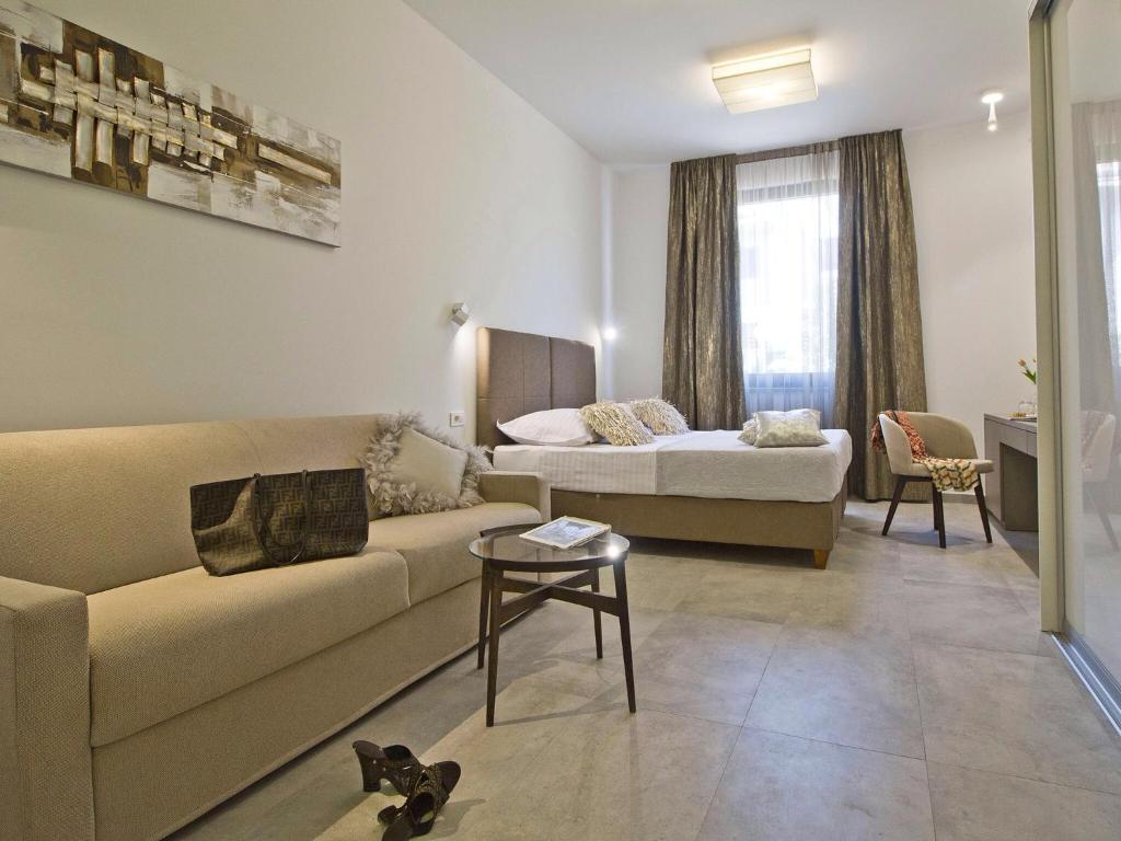 Posedenie v ubytovaní Luxury Rooms Pino