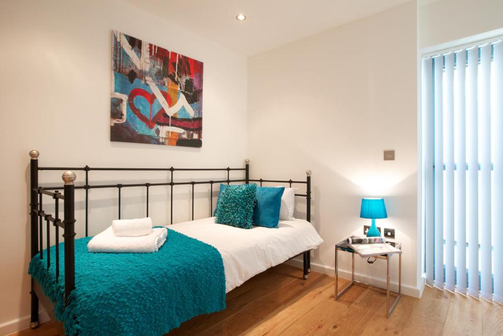 Miles Place Apartments By Flying Butler