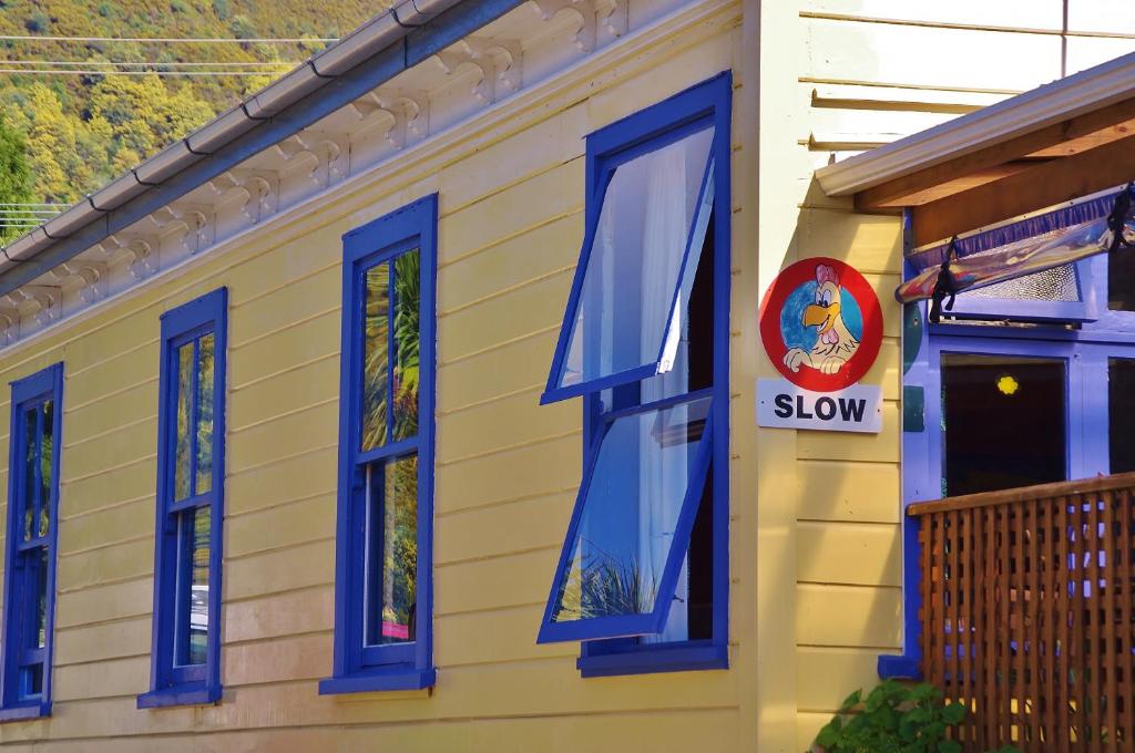 Sequoia Lodge Backpackers - Resim 31