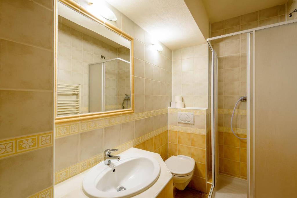 Koupelna v ubytování Hotel Boboty