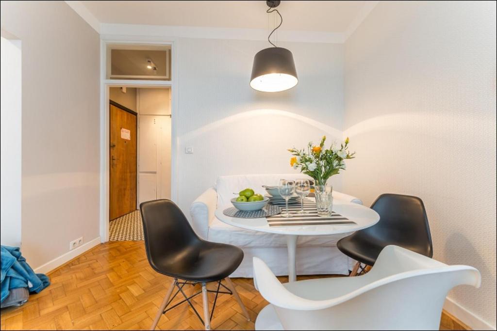 Posedenie v ubytovaní P&O Apartments Poznańska