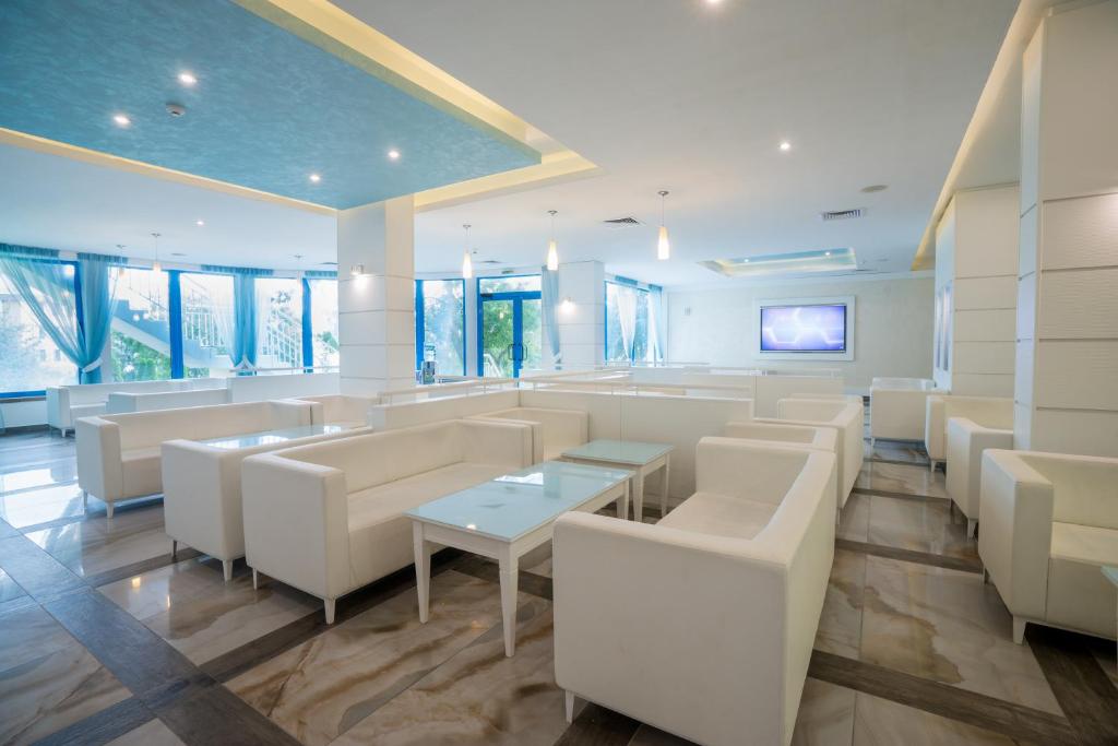 Posezení v ubytování Hotel Perla Beach Club - All Inclusive