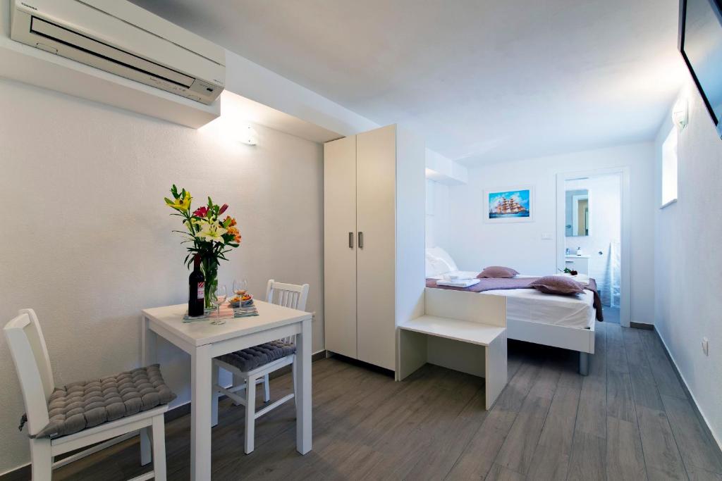 Ida Apartments - Standard Apartment