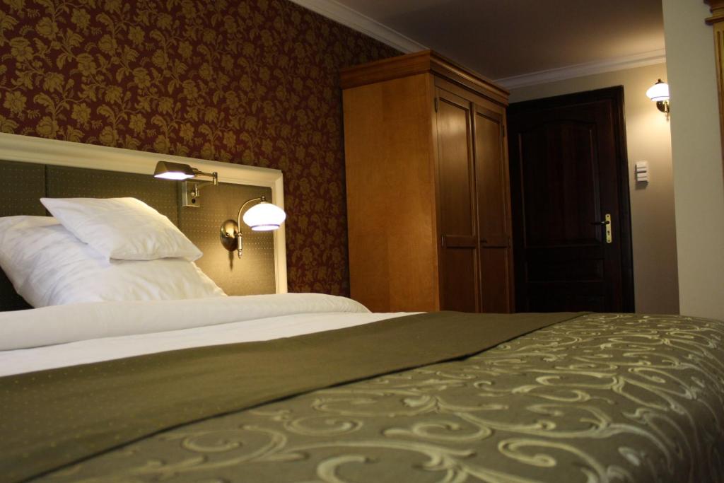 Postel nebo postele na pokoji v ubytování Hotel Petite Fleur - Adults only ! Air-Conditioning !