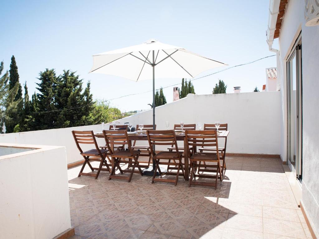 Balkón nebo terasa v ubytování Vivenda Jardim Mar Algarve Porches