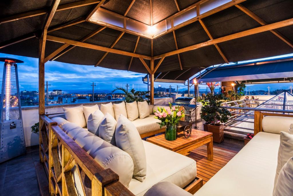 Posezení v ubytování Hotel Platinum Suite