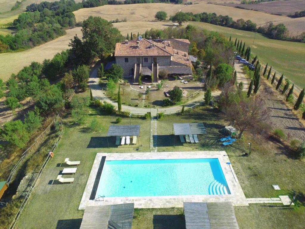 an aerial view of an estate with a swimming pool at Casale Refoli in Casole dʼElsa