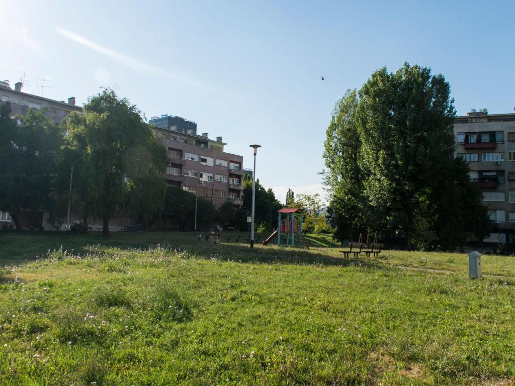 Vonkajšia záhrada v ubytovaní Apartmani Borko