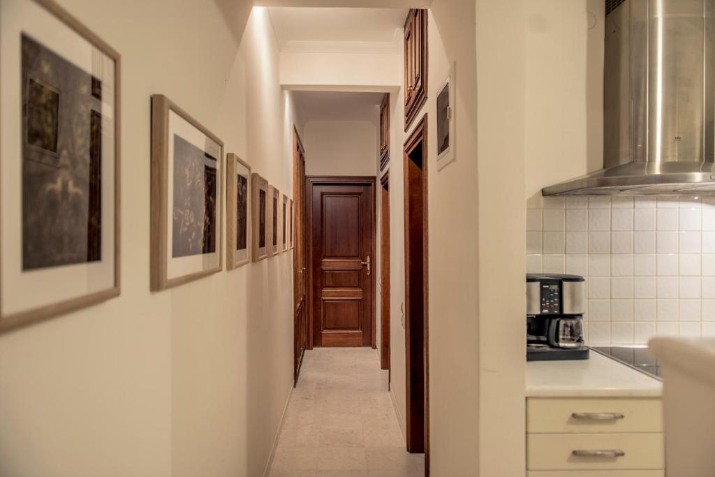 Kuchyňa alebo kuchynka v ubytovaní Elegant Supercentral Apartment