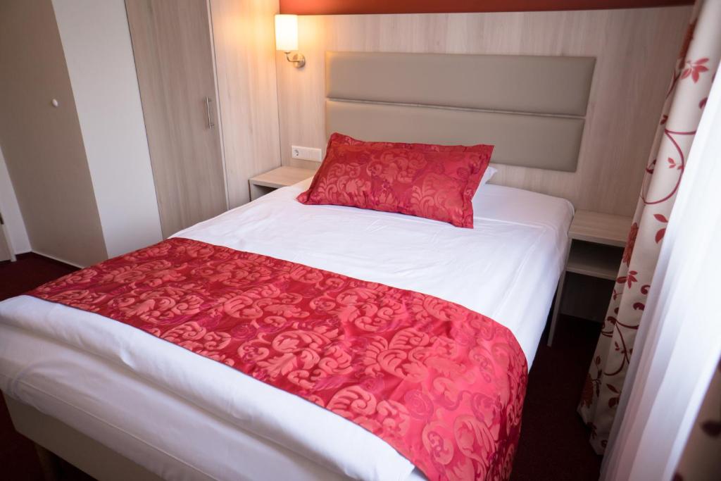 Hotel Rödelheimer Hof - Am Wasserturm - Resim 16