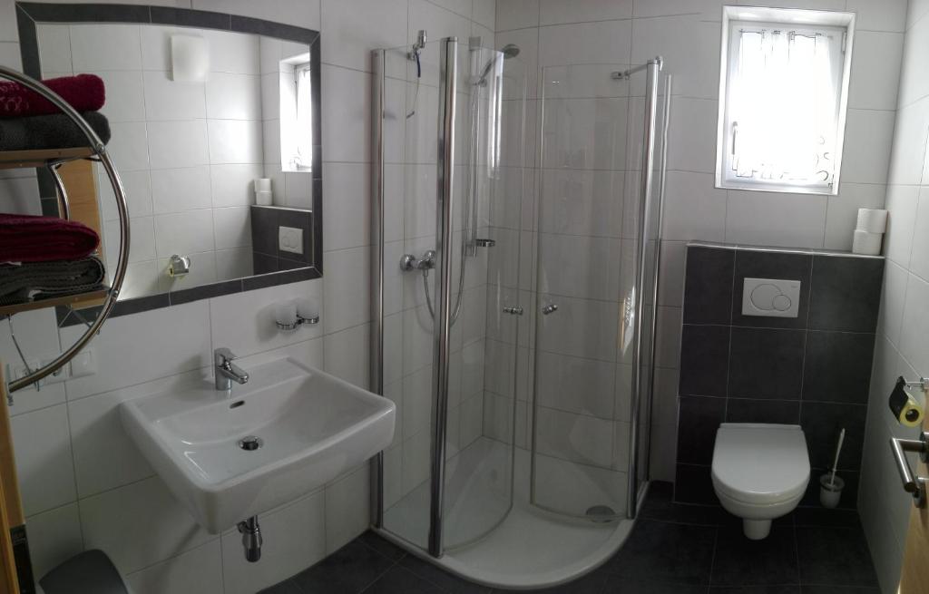 A bathroom at Appartement Andi