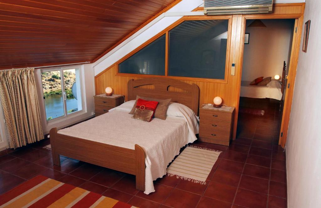 Alojamentos Oasis - Triple Chambre Avec Balcon
