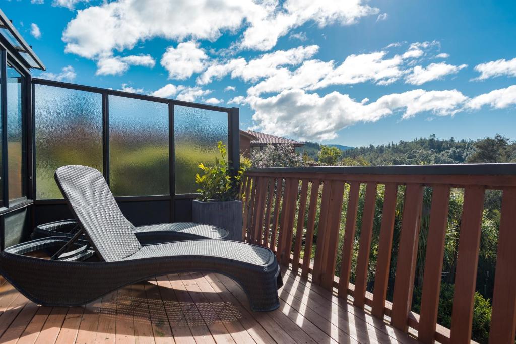 Rõdu või terrass majutusasutuses Kimi Ora Eco Resort