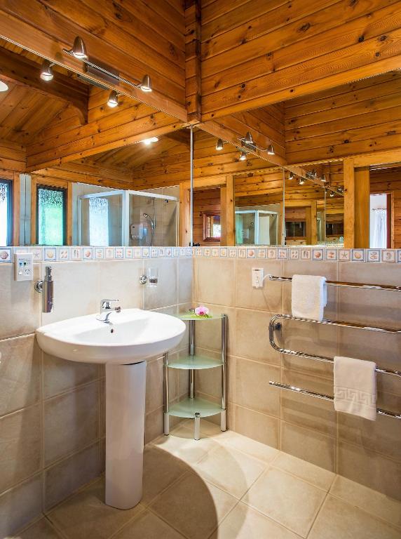 Vannituba majutusasutuses Kimi Ora Eco Resort