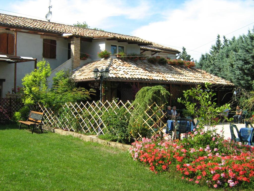Ogród w obiekcie Country house "L'isola che non c'è"