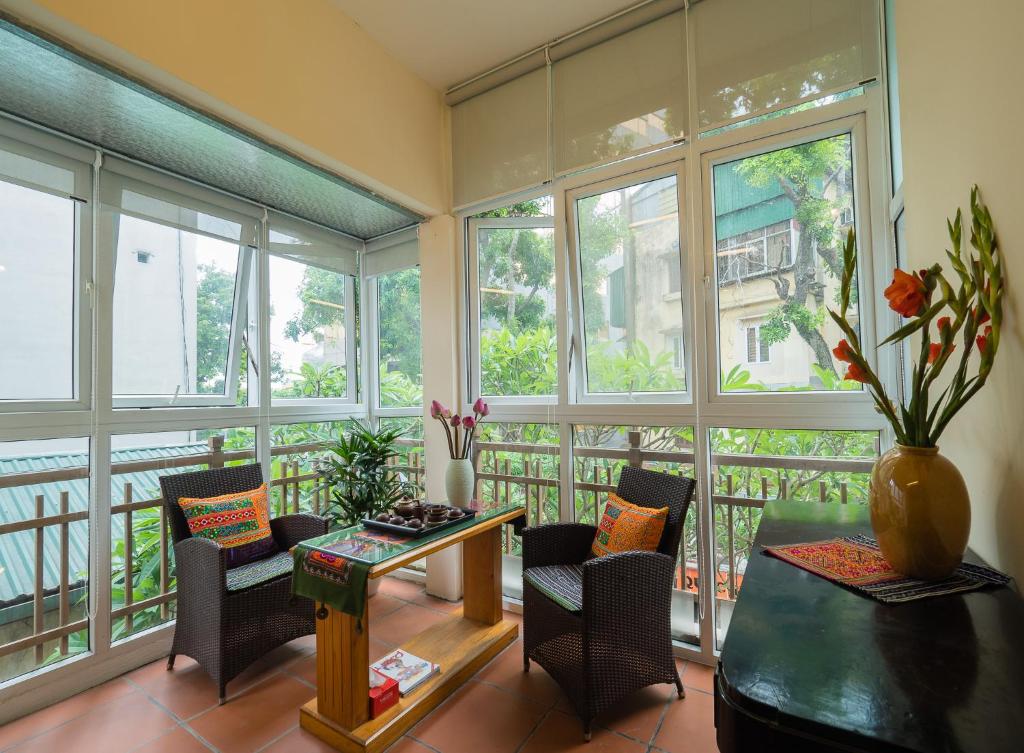 Posezení v ubytování Hanoi Balcony Homestay