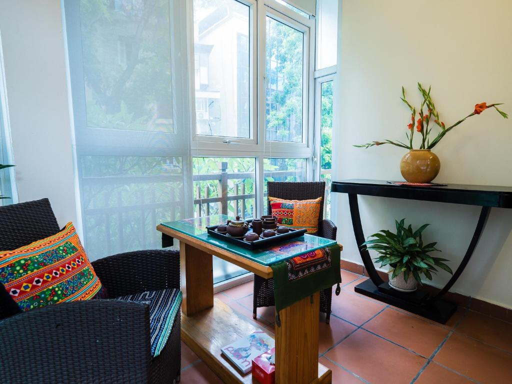 Posezení v ubytování Hanoi Balcony Homestay