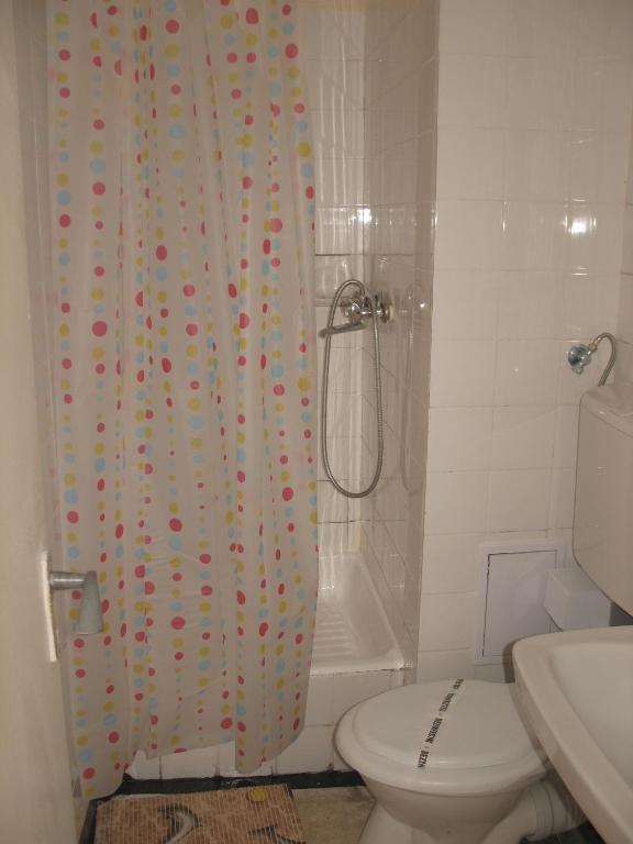 Koupelna v ubytování Hotel National