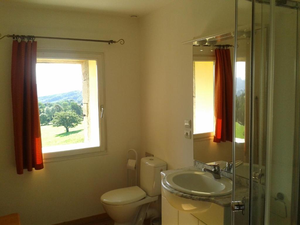 le bon air est dans le pre - Two-Bedroom Apartment