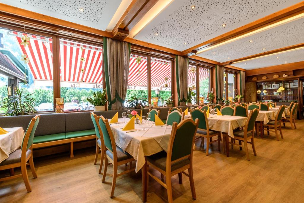 Restaurace v ubytování Hotel & Gasthof Taferne